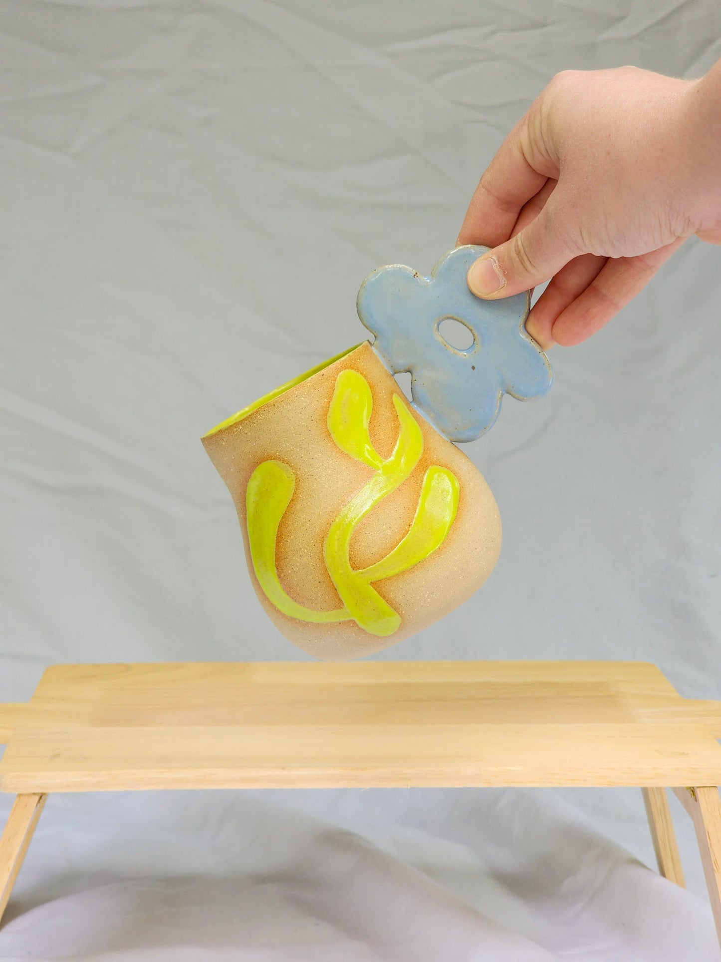 blue flower handle mug - Kaelceramic