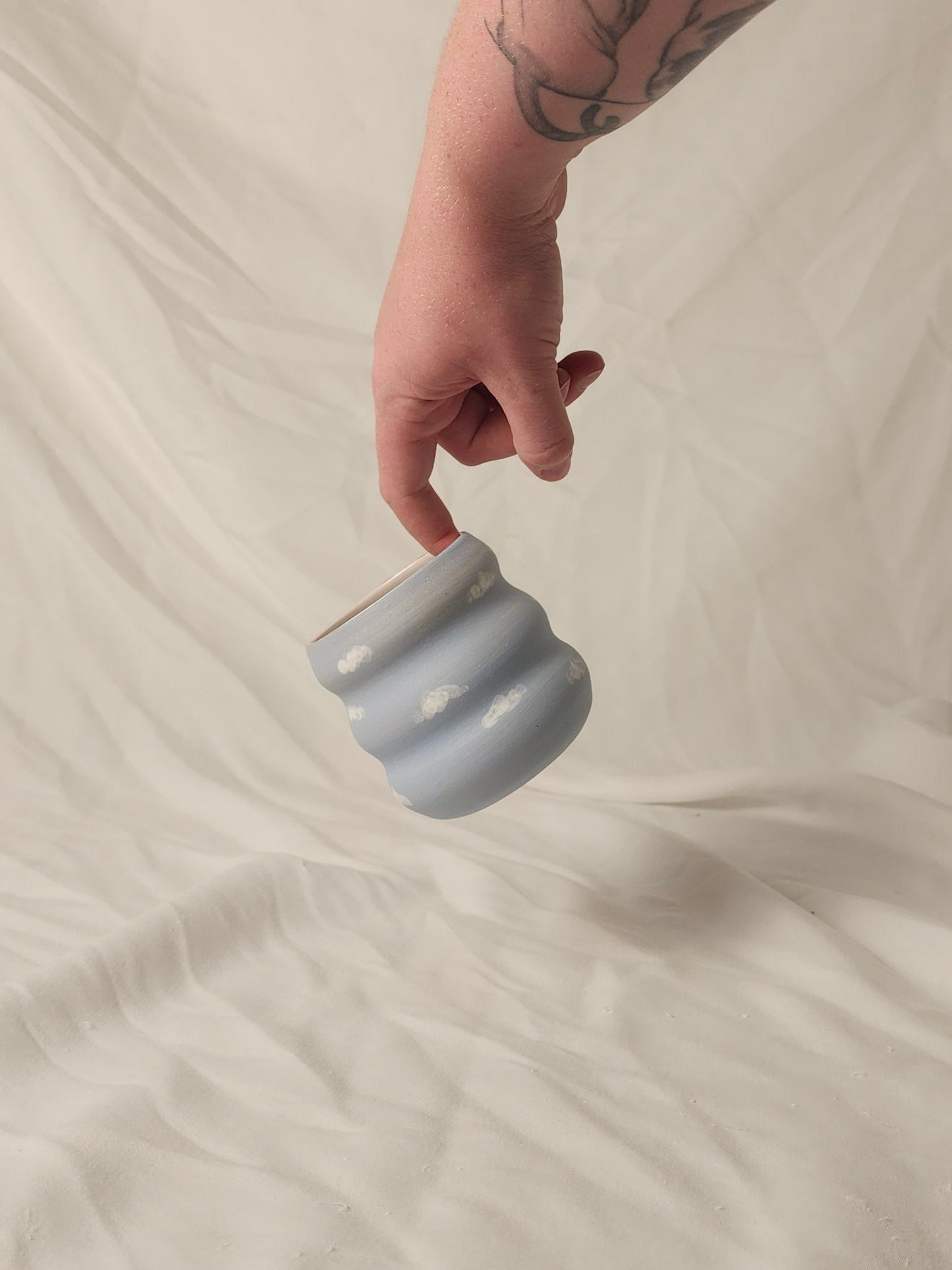cloudie squiggle cup - matte white clouds - Kaelceramic