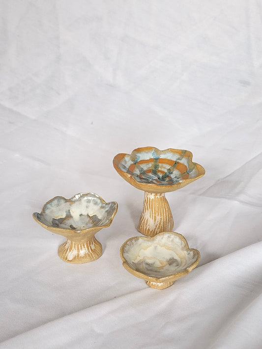 floral trinket dish - Kaelceramic