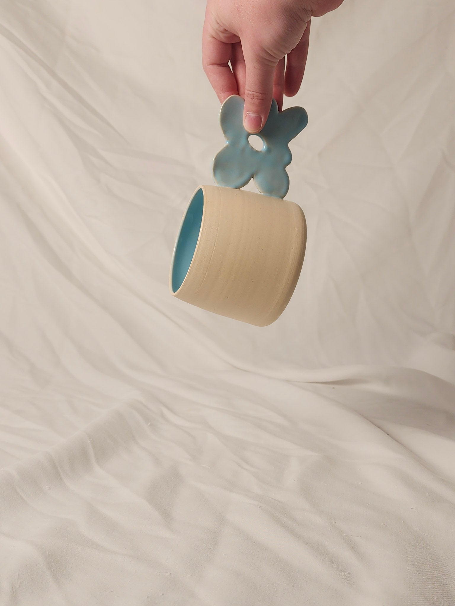 flower handle mug - teal - Kaelceramic