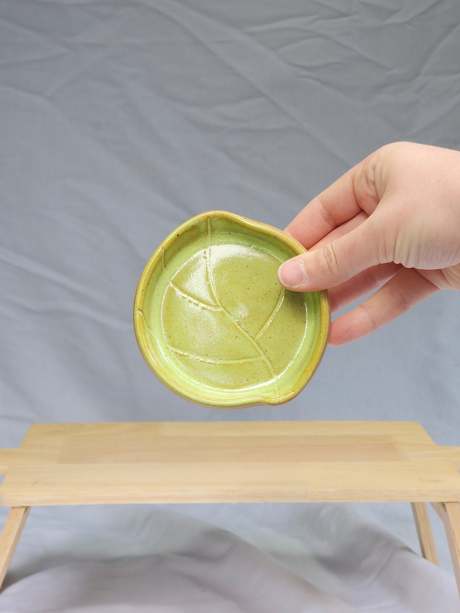 green lily leaf dish - Kaelceramic