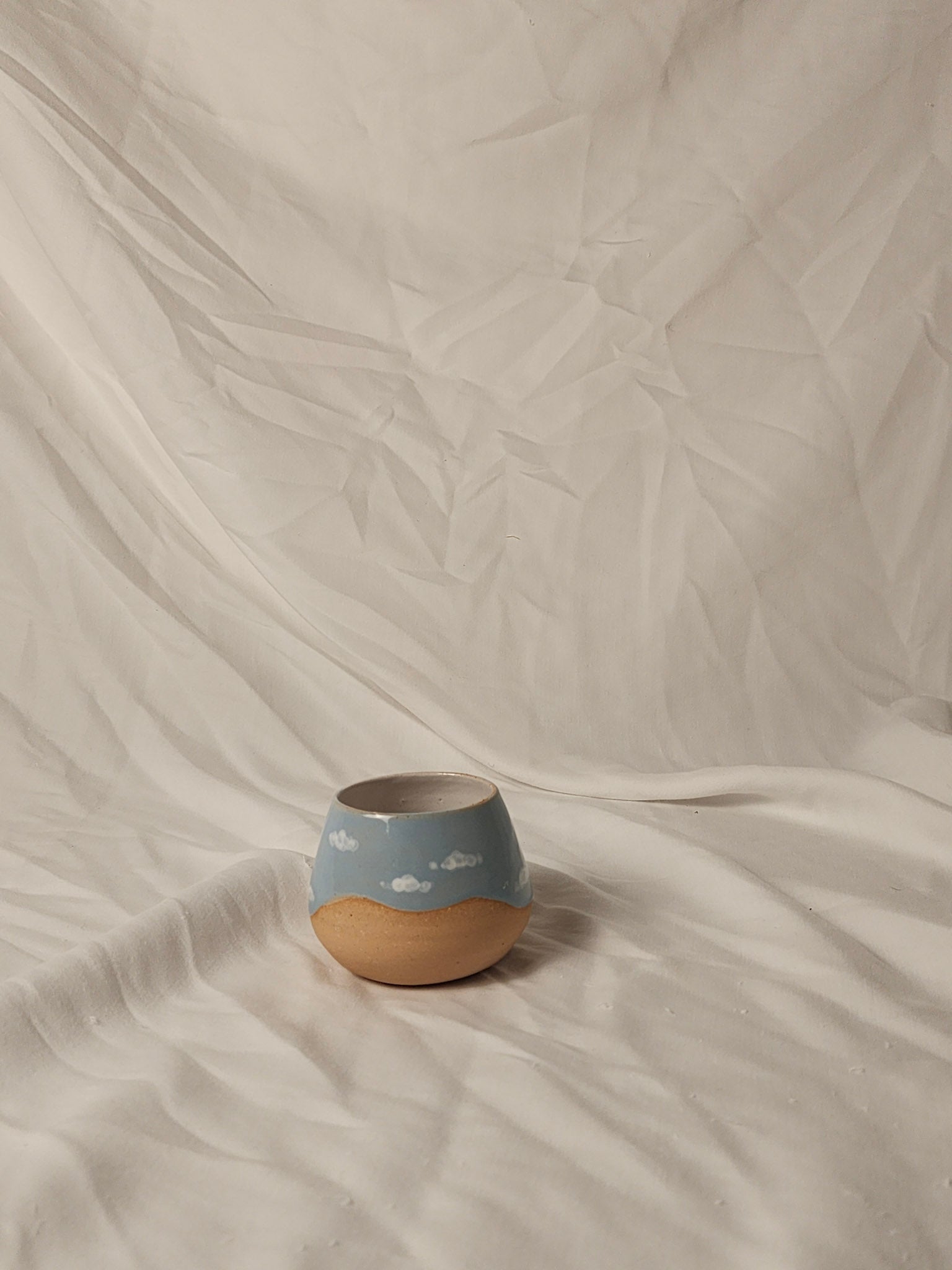 happy clouds wine cup ~ glossy half tone - Kaelceramic