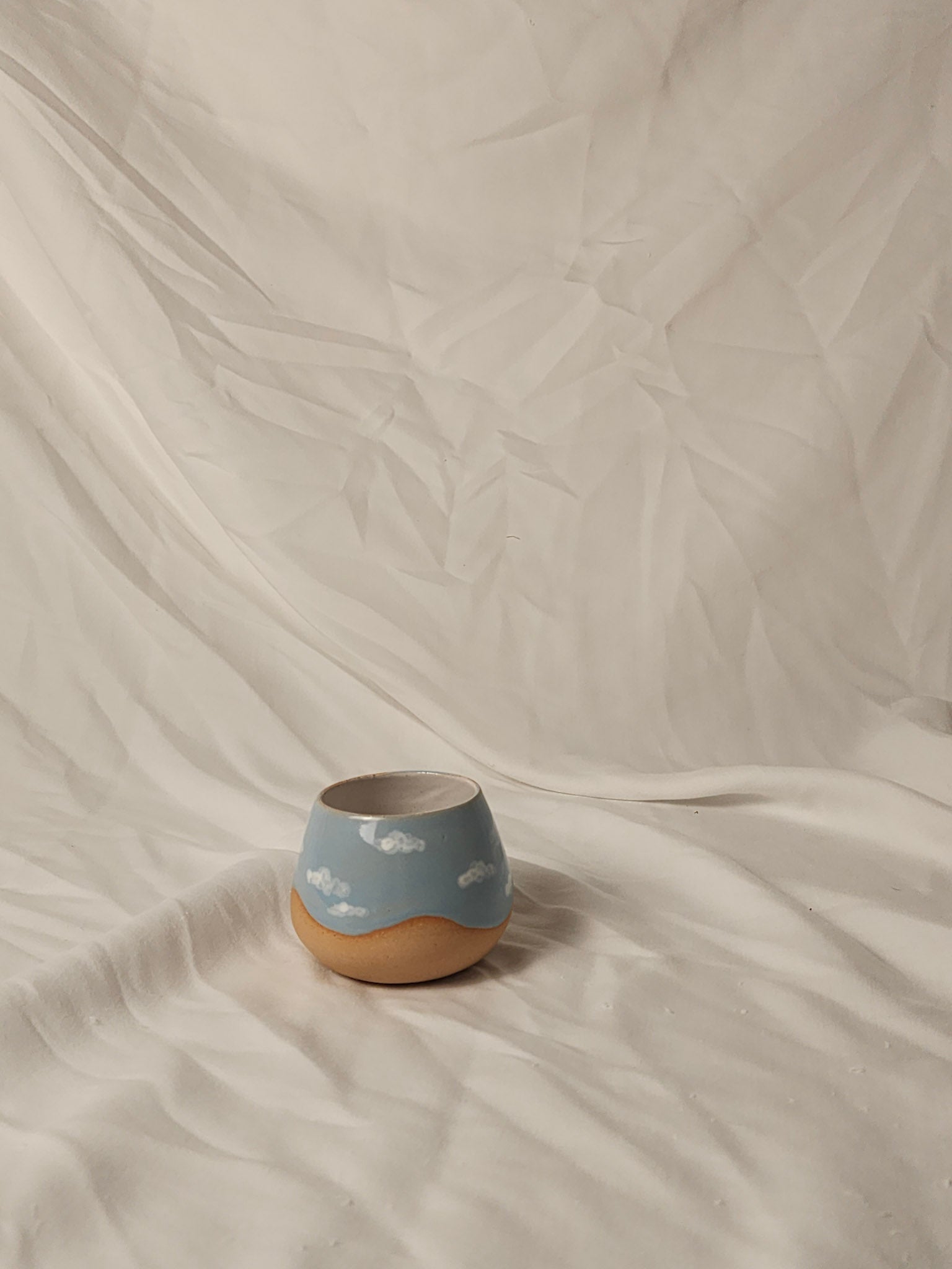 happy clouds wine cup ~ glossy half tone - Kaelceramic