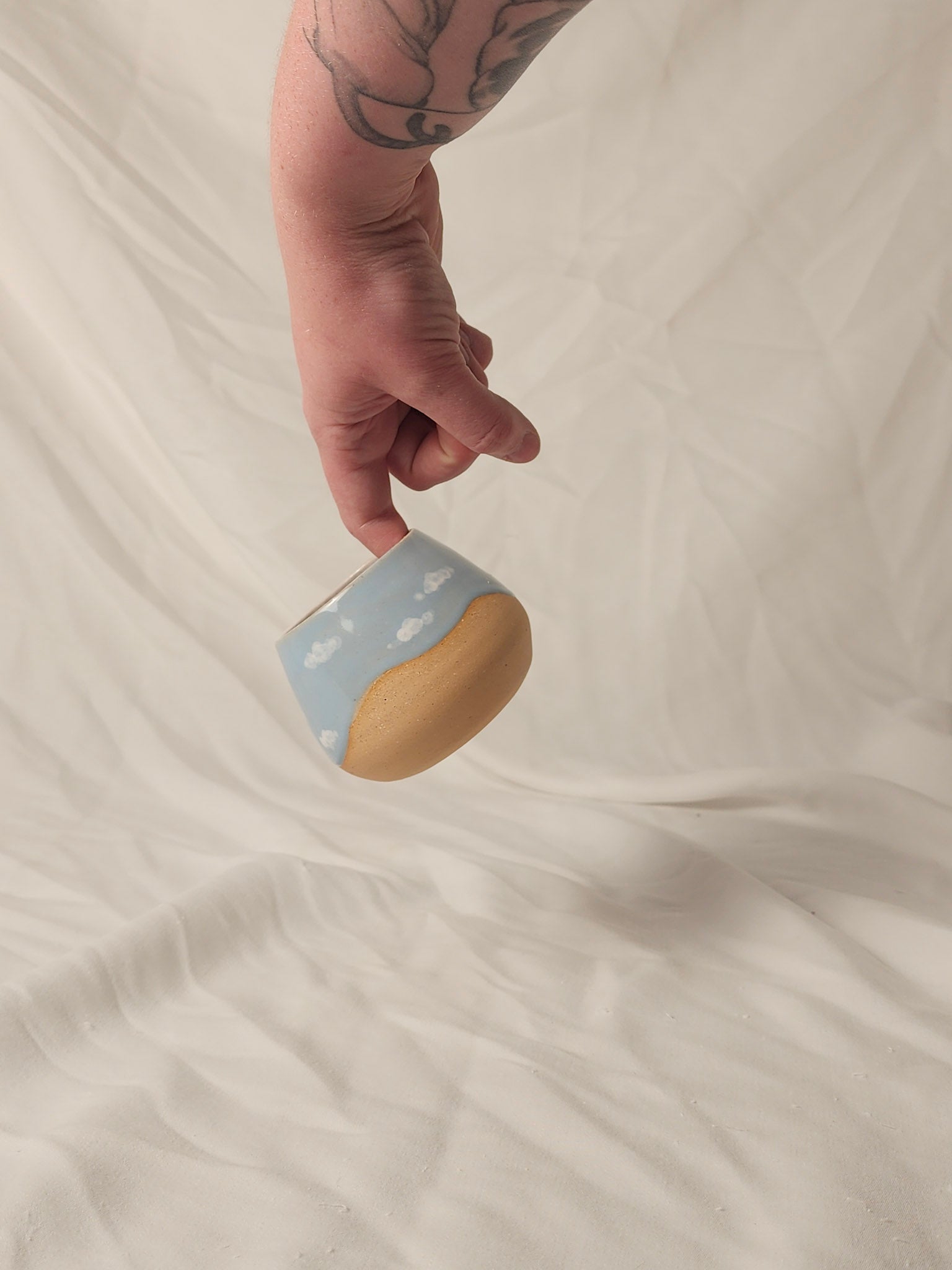 happy clouds wine cup ~ glossy half tone - Kaelceramic