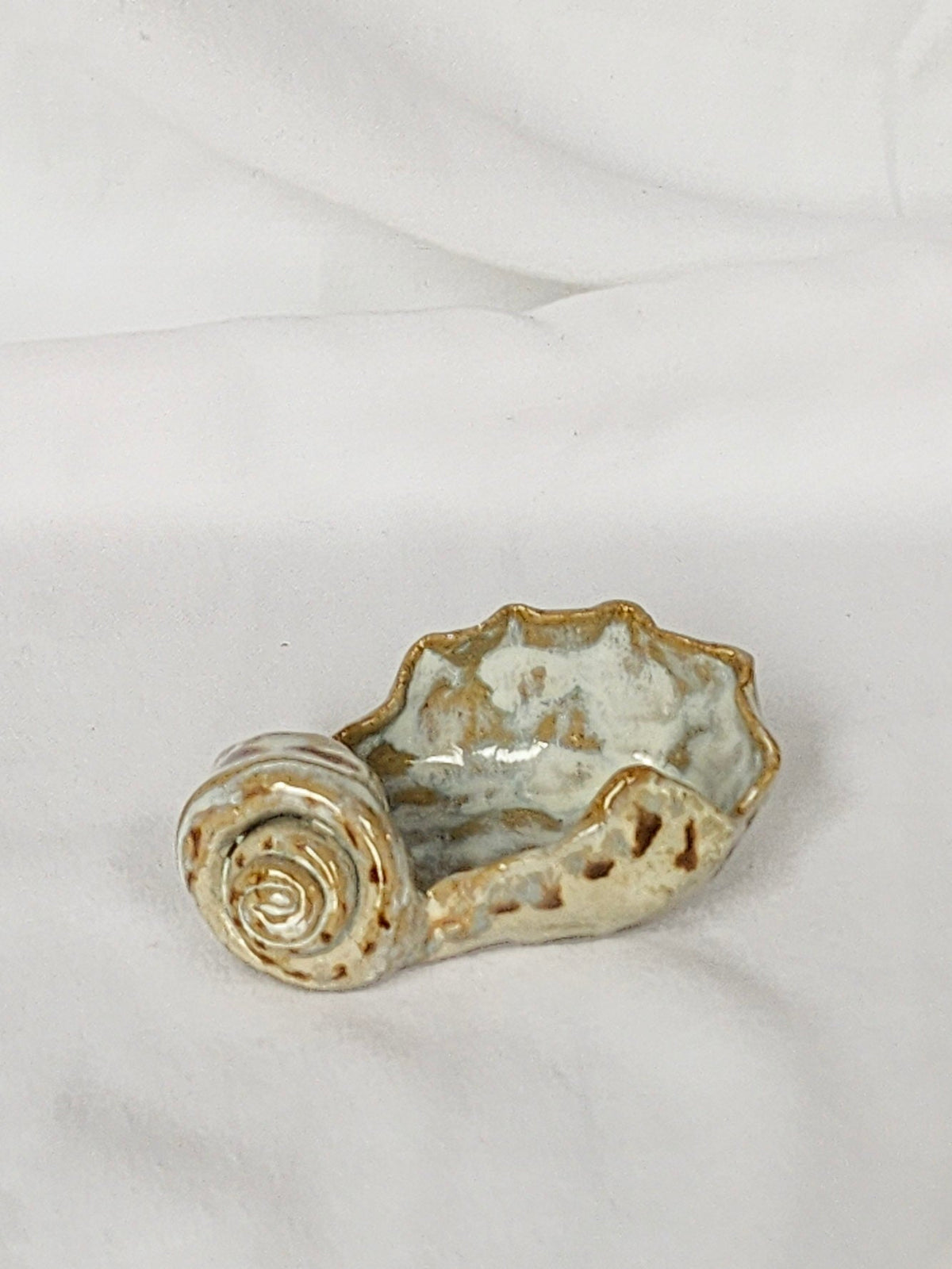scalloped shell trinket dish - Kaelceramic