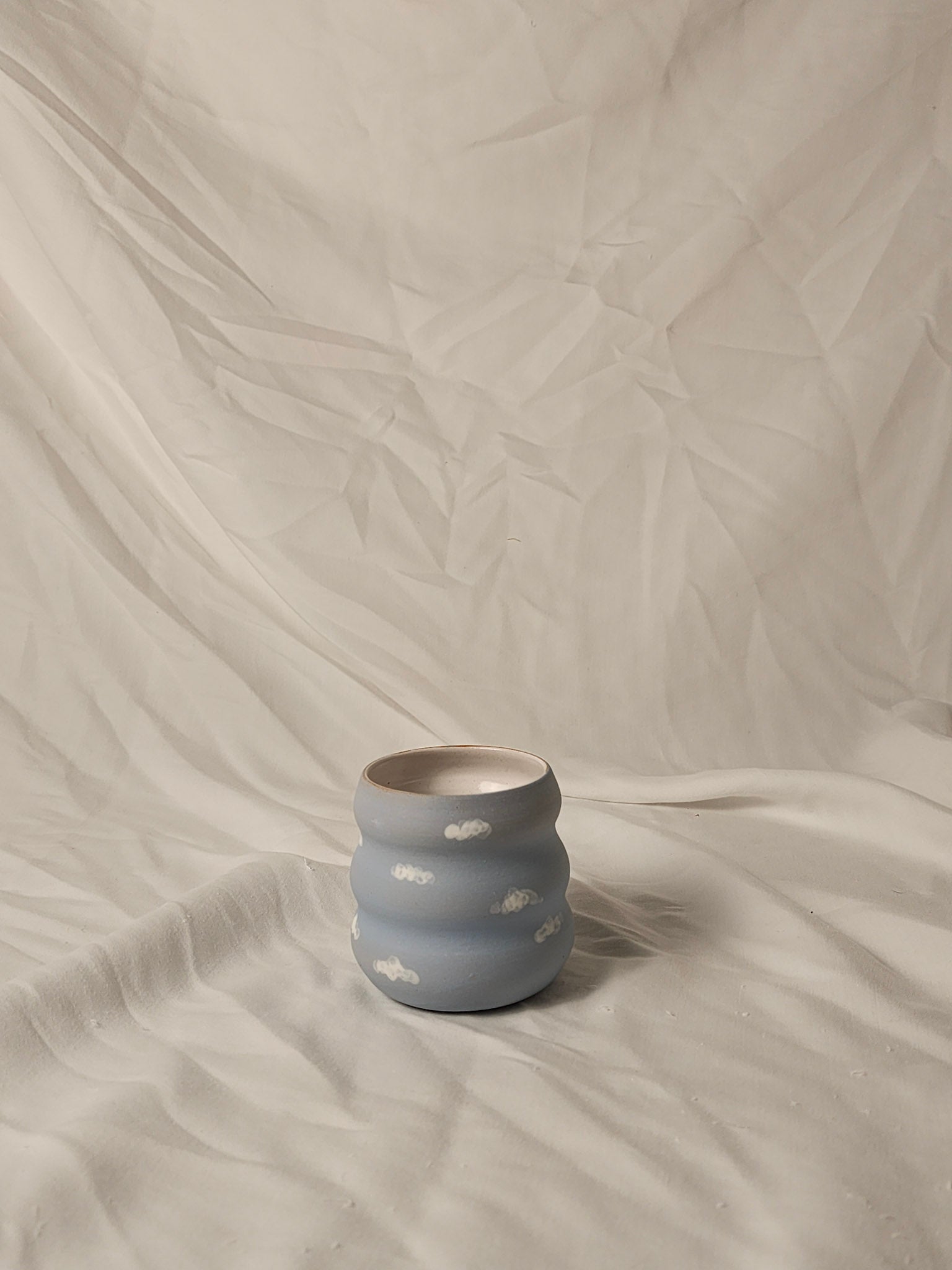 cloudie squiggle cup - matte white clouds - Kaelceramic