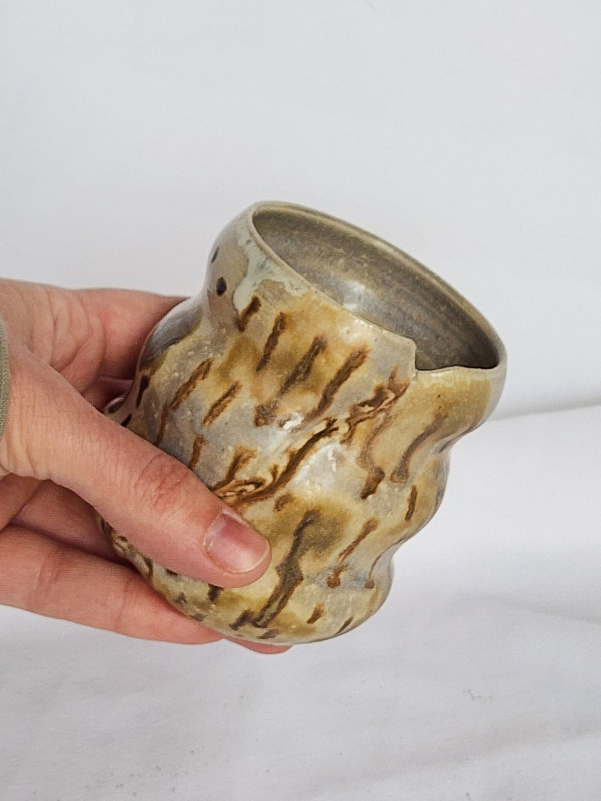 drippy cone shell cup - Kaelceramic