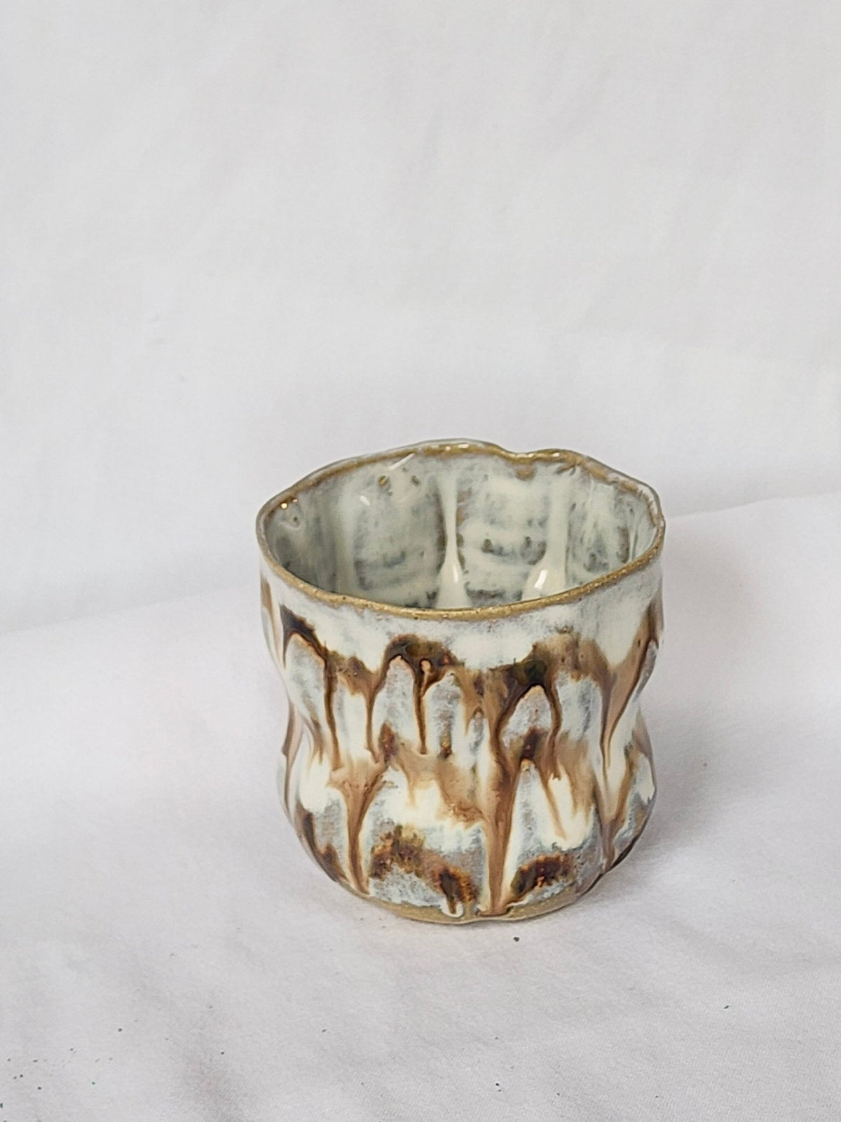 drippy scallop shell cup - Kaelceramic
