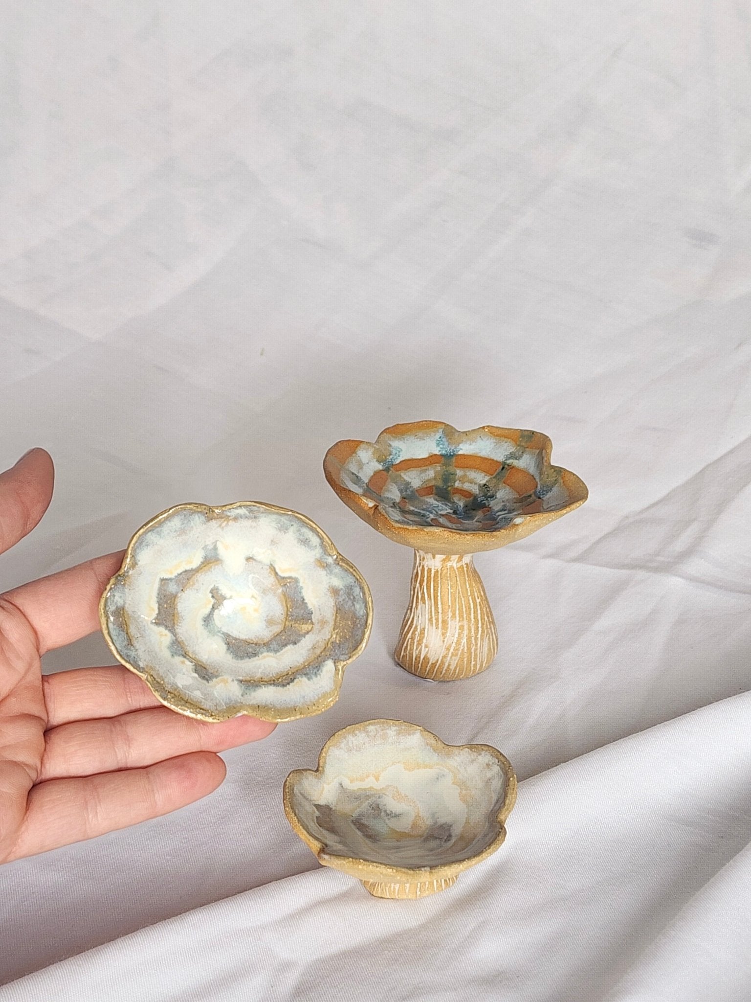 floral trinket dish - Kaelceramic