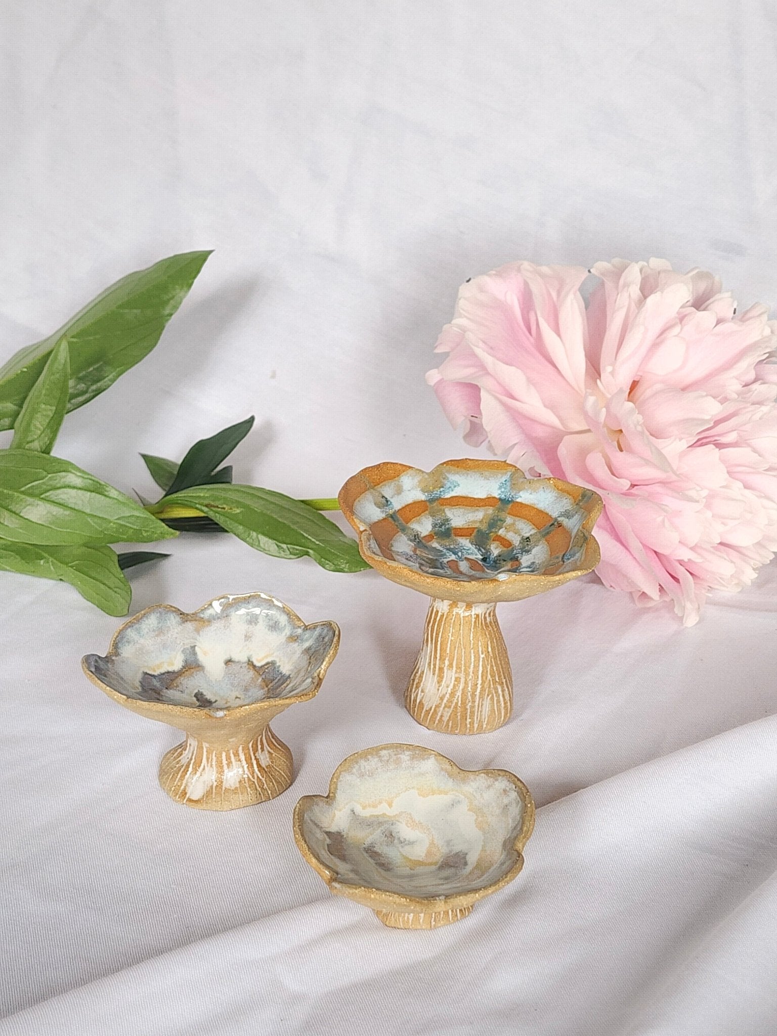 floral trinket dish - Kaelceramic