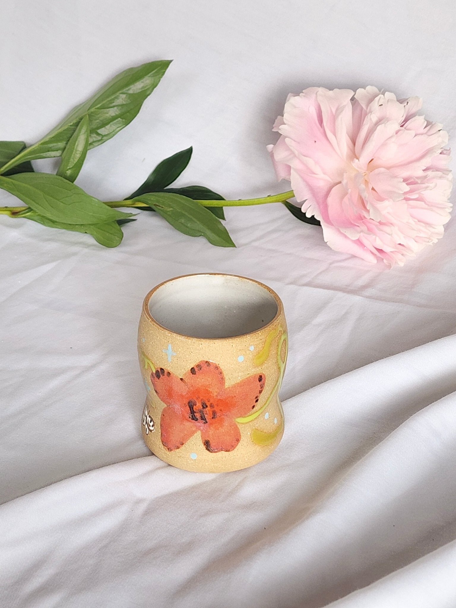 hot pink flower sipper - Kaelceramic
