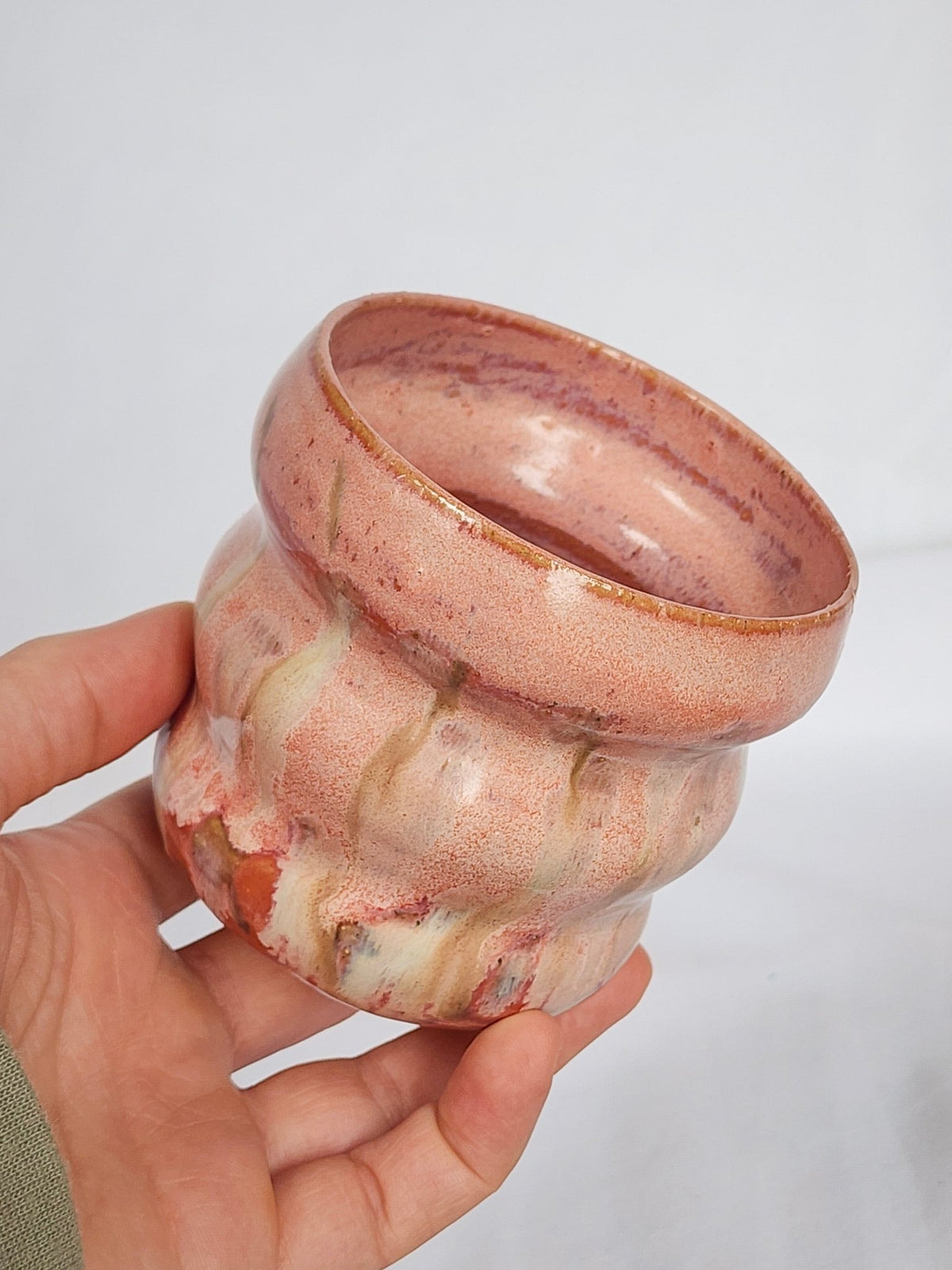 pink vase shell cup - Kaelceramic