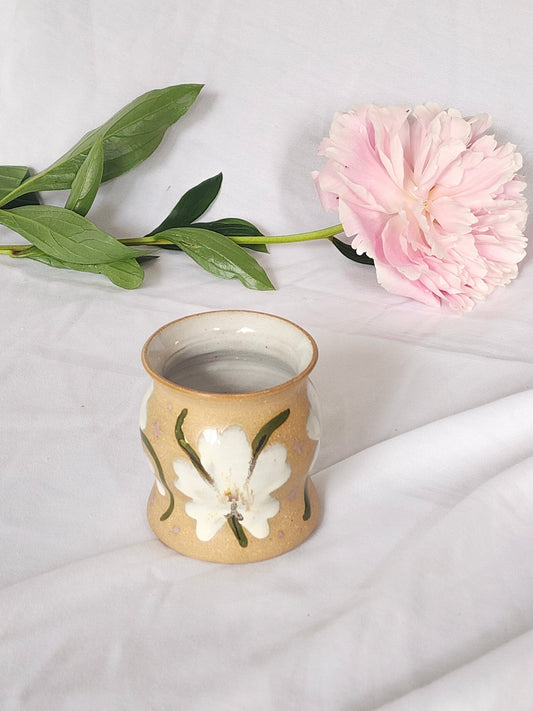 white flower sipper - Kaelceramic
